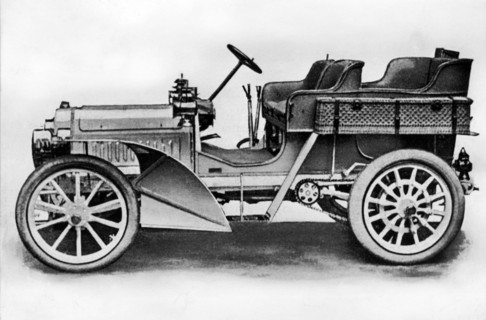 une des premières voitures d'isotta fraschini (1904) fondée à milan, 1987