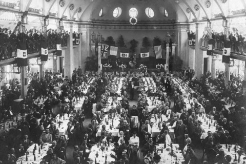 dans les années 1920, les excursions nationales constituaient un important point de rencontre "culturel" et "social" dans le calendrier de la vie itinérante. sur la photo : la première excursion organ...