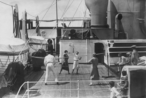 jeux à bord du conte rosso. 1915-1940