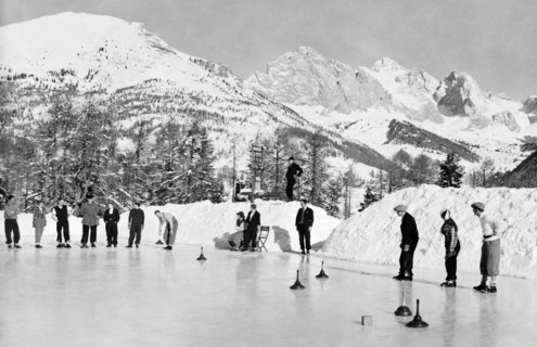 italy, val gardena, sport on ice