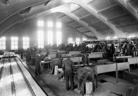 paper industry, april 1947