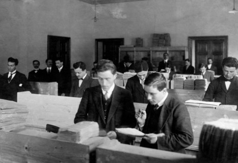 una sala di elaborazione, 1910
