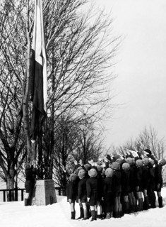 alzabandiera, 1930 1940