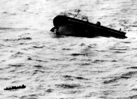 guerre, marine, navire coule après être entré en collision avec une mine, 1940 1945