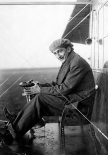 aéronautique, portrait de l'aviateur lagagneux, 1910