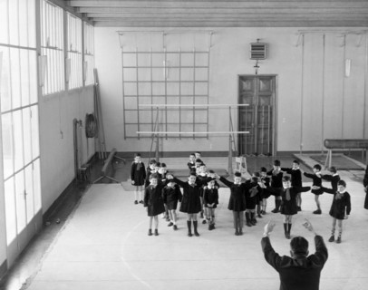 gymnastique dans le gymnase, 1961