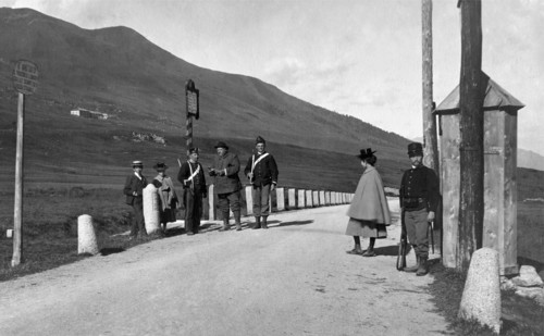 Le col du Tonale, l'ancienne frontière, 1900-1910