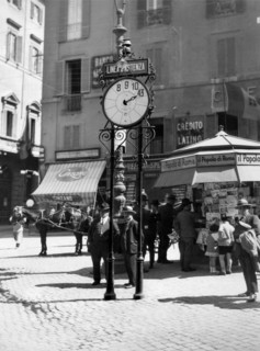 indicateur de départ des lignes sur la piazza san silvestro, 1920-1930
