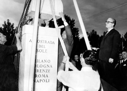 inauguration de l'ouvrage milan-naples, 1956