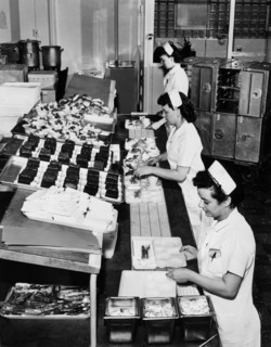 cuisine twa rattachée à l'aéroport, 1955