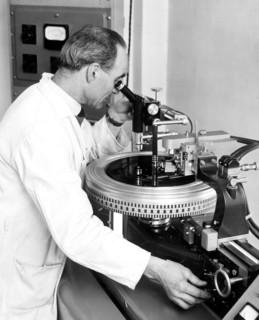 scène de gravure sur disque, 1961