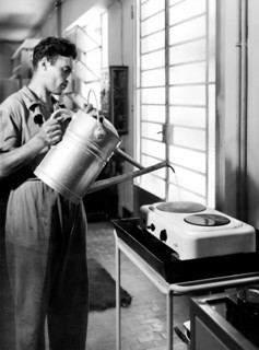 quality mark institute, test de résistance des plaques de cuisson, 1957