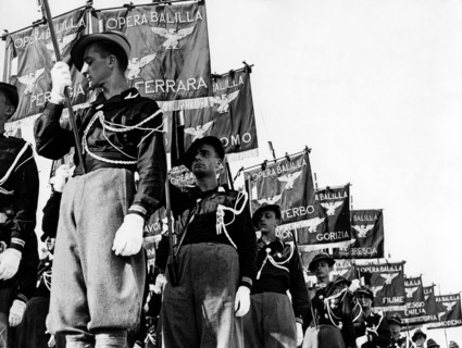 rassemblement des membres de l'opéra balilla, 1926 1937
