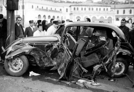 voiture après un accident de la route, 1959