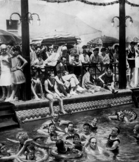 piscine sur le pont de l'augustus, 1930