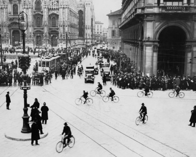 place de la cathédrale à milan, 1910 1920