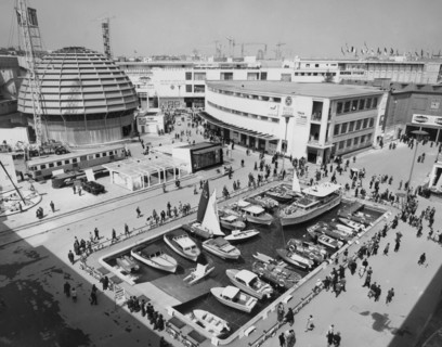 italie, lombardie, milan, une vue de la foire commerciale, 1960