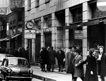 italie, lombardie, milan via montenapoleone, 1970