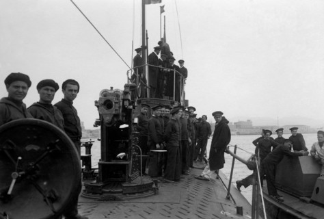 europe, italie, toscane, livourne, cadets de la marine pendant un exercice sous-marin, 1920 1930