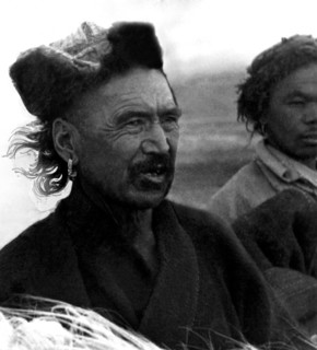 asie, chine, portrait d'un médecin tibétain, 1920 1930