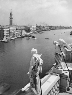 italie, venise, vue de la jetée depuis la basilique della salute, 1955