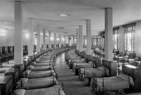 italie, toscane, tirrenia, le dortoir de la villa rosa maltoni mussolini, 1930 1940