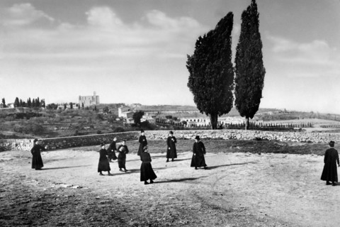 europe, italie, toscane, place de l'église de volterra, 1930 1940