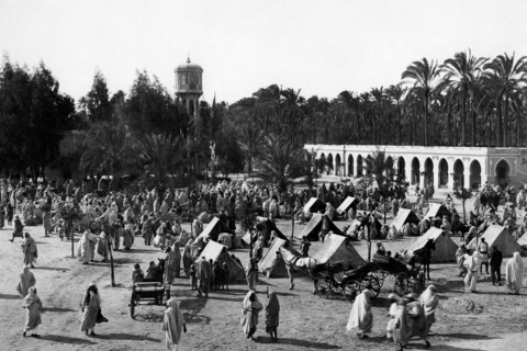 afrique, libye, tripoli, intérieur de la mosquée du chameau, 1920 1930