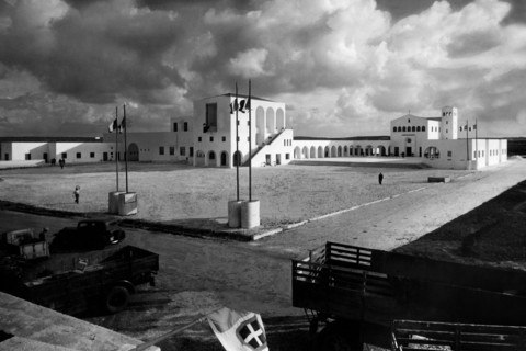 afrique, libye, village italien sur la route du littoral, 1947