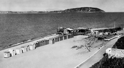 Campanie, île d'Ischia, vue de la Spiaggia Grande, 1920