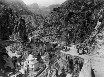 italie, campanie, praiano, rue d'amalfi à sorrento, 1930