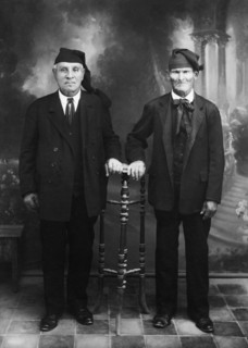 italie, sicile, hommes en costume traditionnel, 1910