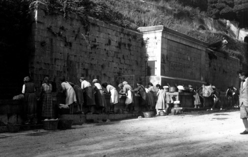 italie, basilicate, rapolla, le lavoir public, 1930
