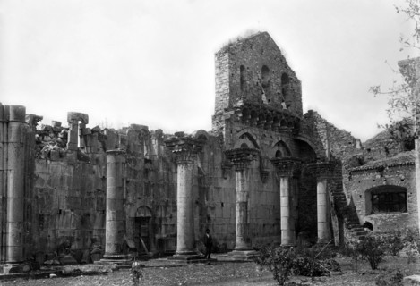 italie, basilicate, venosa, intérieur de l'église souabe de la sainte trinité, années 1930