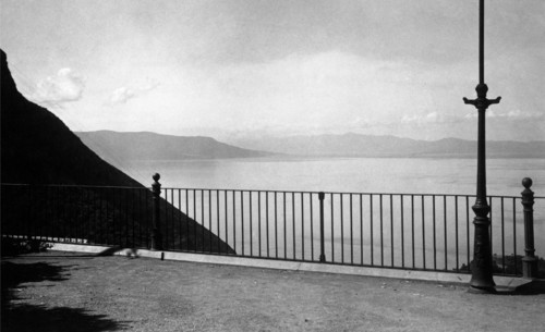europe, italie, calabre, palmi, vue du détroit de messine depuis la villa comunale, 1920 1930