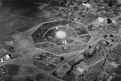 afrique, éthiopie, macallè, vue aérienne de l'église copte, 1920 1930