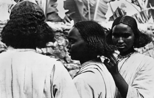 afrique, éthiopie, coiffure de jeunes filles vierges, 1920 1930
