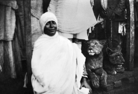 afrique, éthiopie, femme noble en robe blanche, 1930