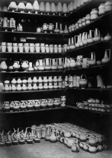 europe, italie, umbria, deruta, usine de deruta, un bistugio ou entrepôt de biscuits, 1930