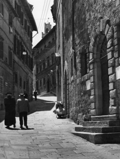 rue, montepulciano, toscane, italie 1965