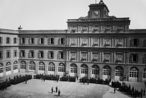 europe, italie, toscane, livourne, vue de l'académie navale avec des cadets sur le piazzale della regia, années 1920 1930