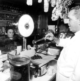 épicerie fine cerutti, oneglia, 1965