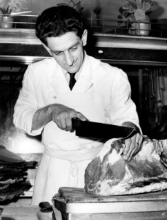 coupe d'un steak, y compris l'entrecôte, le filet et l'aloyau, 1966