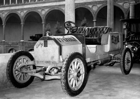 italie, milan, exposition historique des moyens de transport au musée des sciences et des techniques, 1954