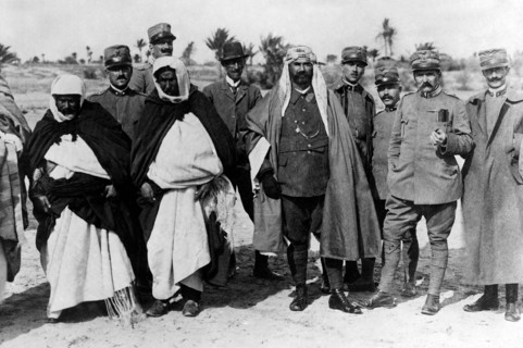 guerre italo-turque, tripolitaine, fils de l'émir abdel kader de damase avec des soldats italiens, 1912