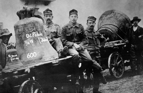 transport de cloches, 1915-18