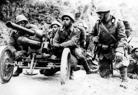 guerre, pièce anti-char et soldats de l'armée italienne, 1939 1945