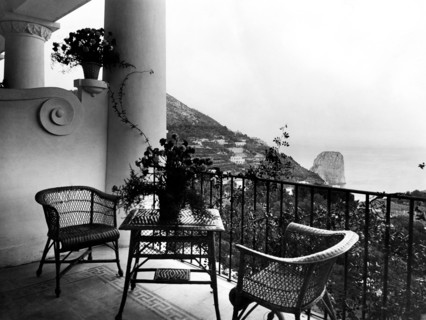 capri, grand horel quisisana, vue sur la mer depuis les terrasses, années 1940