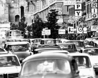 circulation dans la via veneto à rome, 1971