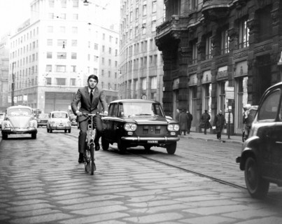cyclotourisme, à milan sur la "bicyclette de l'automobiliste", 1965